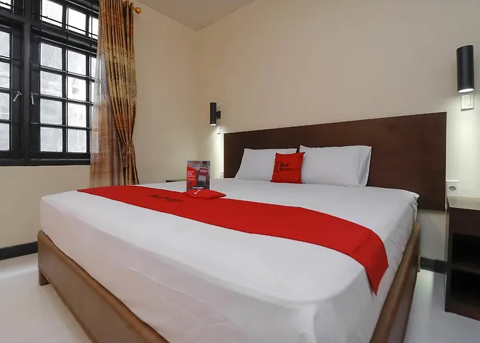 Reddoorz Plus Near Halim Perdanakusuma 2 Jakarta